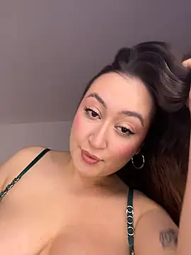 Snapshot of SalomeFlores chatting on July 2026 12:48:02 PM SalomeFlores online show from July 2026 12:48:02 PM