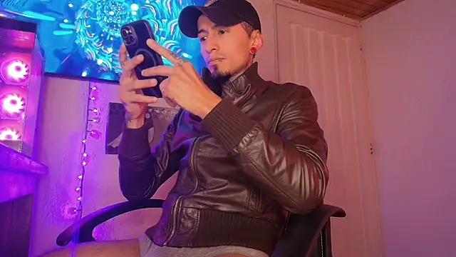 pauldocux  online show from January 2026 02:26:01 AM