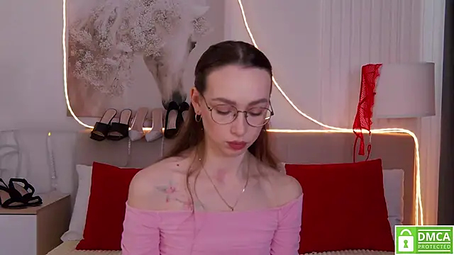 Emily Simon online show from March 2026 04:42:02 AM