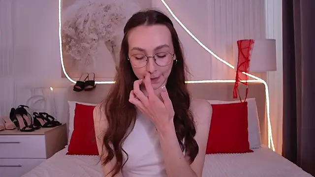 Emily Simon online show from June 2026 05:43:02 AM
