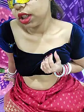 Snapshot of VikasViralStudios chatting on April 2026 08:28:02 AM VikasViralStudios online show from April 2026 08:28:02 AM