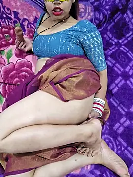 Snapshot of VikasViralStudios chatting on May 2026 07:46:01 AM VikasViralStudios online show from May 2026 07:46:01 AM