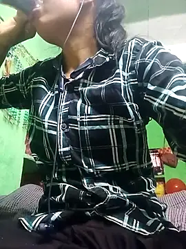 priyasharma899 online show from April 2026 08:35:02 PM