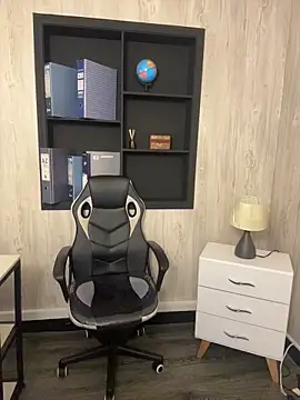 elodie rouge online show from March 2026 12:33:01 PM