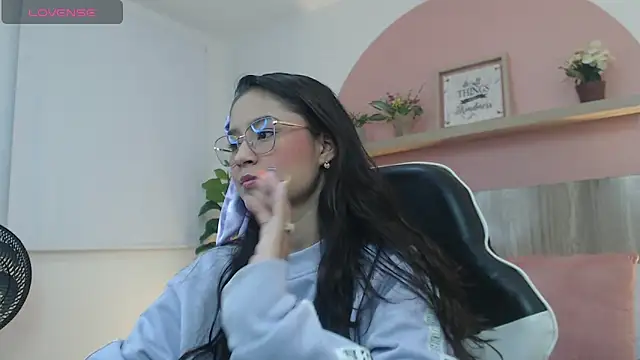 ivette swan online show from March 2026 02:22:02 AM