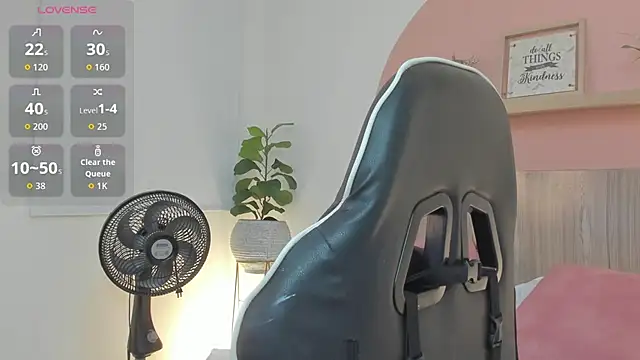 ivette swan online show from April 2026 07:41:01 PM