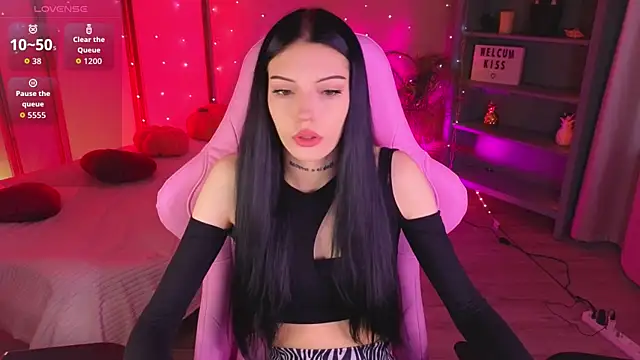 Snapshot of Kelly__Bunny chatting on May 2026 05:58:01 AM Kelly Bunny online show from May 2026 05:58:01 AM