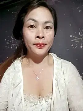 Snapshot of Bling_sexy chatting on January 2026 12:26:02 AM Bling sexy online show from January 2026 12:26:02 AM