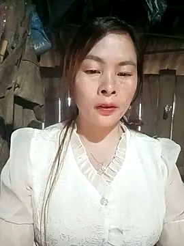 Snapshot of Bling_sexy chatting on February 2026 02:04:02 AM Bling sexy online show from February 2026 02:04:02 AM