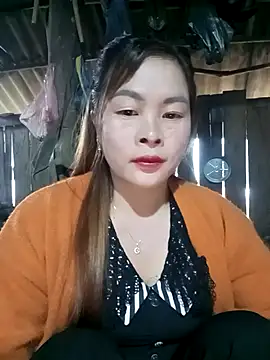 Snapshot of Bling_sexy chatting on February 2026 01:10:02 AM Bling sexy online show from February 2026 01:10:02 AM