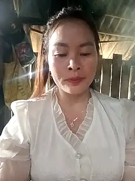 Snapshot of Bling_sexy chatting on February 2026 01:13:02 AM Bling sexy online show from February 2026 01:13:02 AM