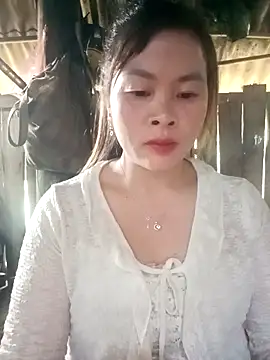 Snapshot of Bling_sexy chatting on February 2026 12:52:02 AM Bling sexy online show from February 2026 12:52:02 AM