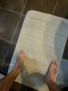 Snapshot of vali23 chatting on January 2026 09:35:01 AM vali23 online show from January 2026 09:35:01 AM