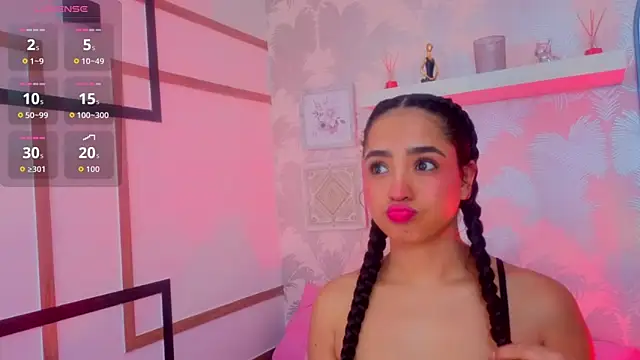 Snapshot of Emma_Thompssonn chatting on May 2026 12:10:01 PM Emma Thompssonn online show from May 2026 12:10:01 PM