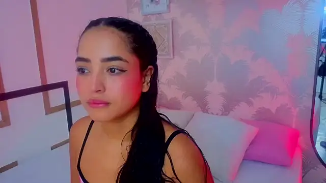 Snapshot of Emma_Thompssonn chatting on June 2026 12:29:01 PM Emma Thompssonn online show from June 2026 12:29:01 PM