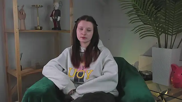 Snapshot of CarmaOlen chatting on January 2026 02:11:01 PM CarmaOlen online show from January 2026 02:11:01 PM