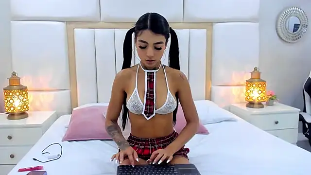 AbannyRogerss online show from July 2026 12:20:02 PM