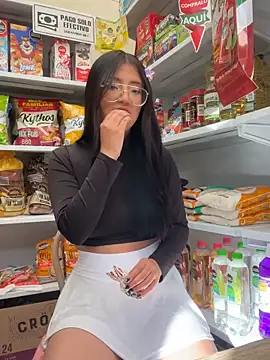 Snapshot of StrawberryPink_ chatting on February 2026 12:39:02 PM StrawberryPink online show from February 2026 12:39:02 PM