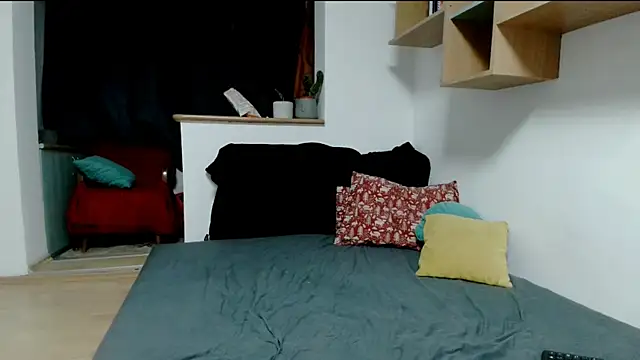 Snapshot of Crista-Elio chatting on March 2026 04:46:01 PM Crista-Elio online show from March 2026 04:46:01 PM