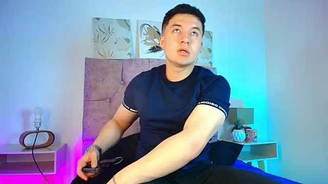 Alexander Connor online show from March 2026 12:11:01 PM