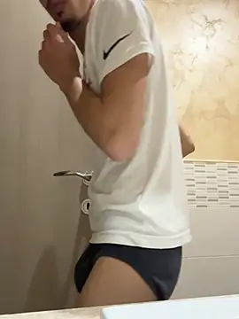 piccolo2002 online show from March 2026 05:50:02 PM