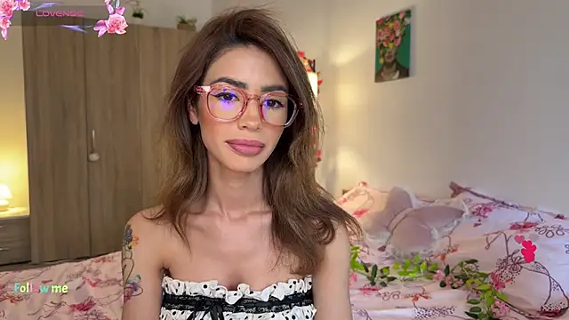 AyanaLys online show from April 2026 03:27:01 PM