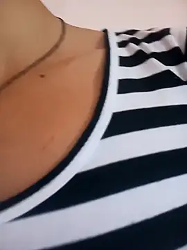 Snapshot of mitzukywinteer chatting on January 2026 08:29:01 PM mitzukywinteer online show from January 2026 08:29:01 PM