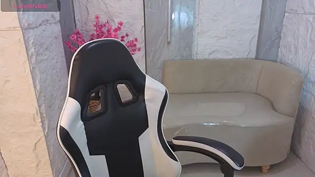 Snapshot of Aliz_Cooper_Tx chatting on February 2026 07:42:02 PM Aliz Cooper Tx online show from February 2026 07:42:02 PM