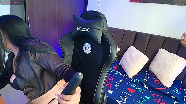 Snapshot of Aliz_Cooper_Tx chatting on March 2026 05:17:02 PM Aliz Cooper Tx online show from March 2026 05:17:02 PM