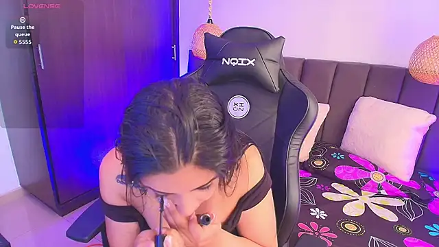 Snapshot of Aliz_Cooper_Tx chatting on March 2026 01:47:01 PM Aliz Cooper Tx online show from March 2026 01:47:01 PM