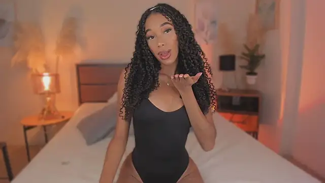 KaryMooon online show from February 2026 09:00:02 PM