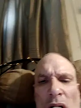 Snapshot of Stroudiowa72 chatting on May 2026 01:40:01 PM Stroudiowa72 online show from May 2026 01:40:01 PM