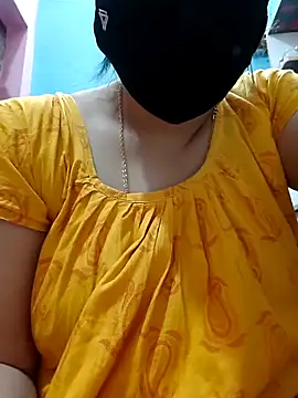 Snapshot of diyabannerjee chatting on February 2026 03:03:02 AM diyabannerjee online show from February 2026 03:03:02 AM