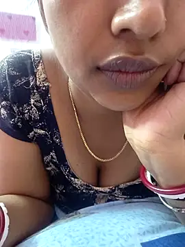 Hot-Tinaa online show from March 2026 12:37:02 AM