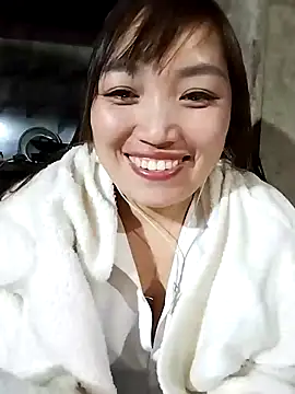 lia-coy online show from April 2026 12:06:02 PM