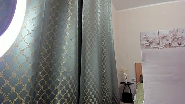 Snapshot of sweet_bl0nde chatting on February 2026 08:37:02 AM sweet bl0nde online show from February 2026 08:37:02 AM