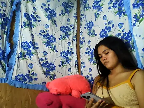 Snapshot of PinaySkinnyJust18 chatting on July 2026 09:48:02 AM PinaySkinnyJust18 online show from July 2026 09:48:02 AM