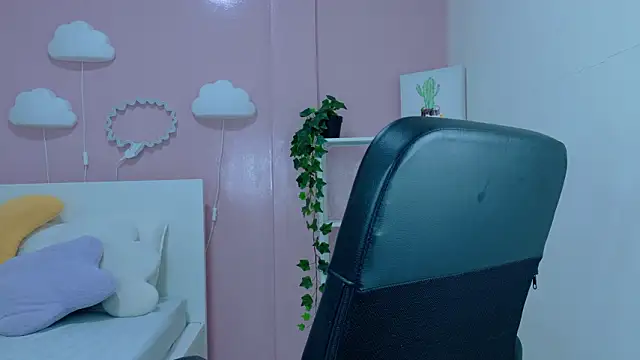 AmmyRouse   online show from February 2026 02:24:02 PM