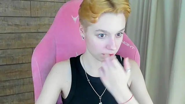 Snapshot of AgataGate chatting on February 2026 03:11:02 AM AgataGate online show from February 2026 03:11:02 AM