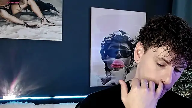 Snapshot of TylerGibson chatting on June 2026 09:14:02 AM TylerGibson online show from June 2026 09:14:02 AM