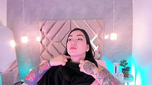 KathiaJenner online show from February 2026 12:05:02 PM