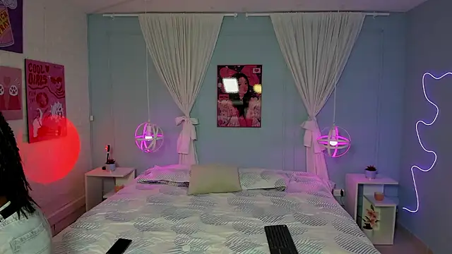 naomi campell online show from February 2026 07:20:01 PM