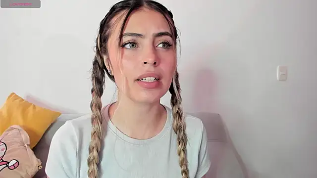 Fernanda aaaa online show from April 2026 02:50:01 PM