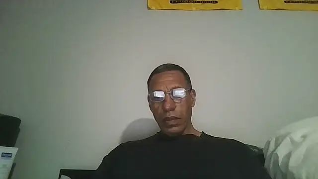 swimmer2496 online show from April 2026 06:02:02 AM