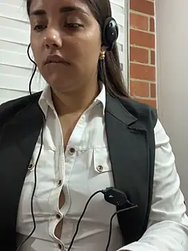 A-uroora online show from February 2026 07:26:01 AM