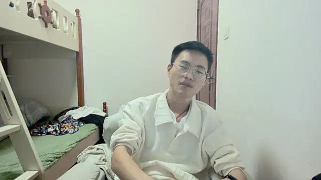 Snapshot of Aint686 chatting on April 2026 05:20:02 PM Aint686 online show from April 2026 05:20:02 PM