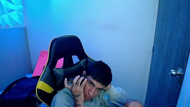 Akyra latinn online show from February 2026 12:26:01 PM