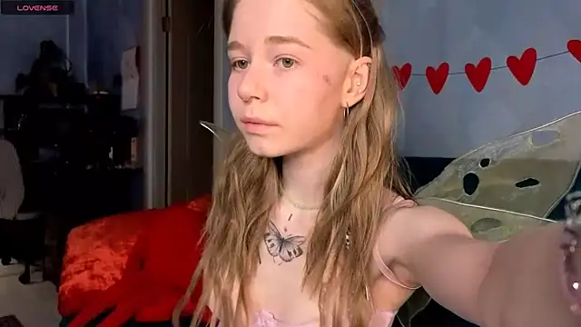 Snapshot of Austeja_Ona chatting on May 2026 07:26:02 PM Austeja Ona online show from May 2026 07:26:02 PM