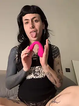 ferrraglia online show from April 2026 12:39:01 PM