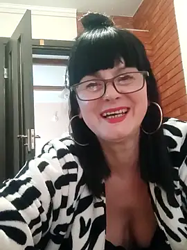 Snapshot of AliceSwan57 chatting on April 2026 03:38:01 PM AliceSwan57 online show from April 2026 03:38:01 PM